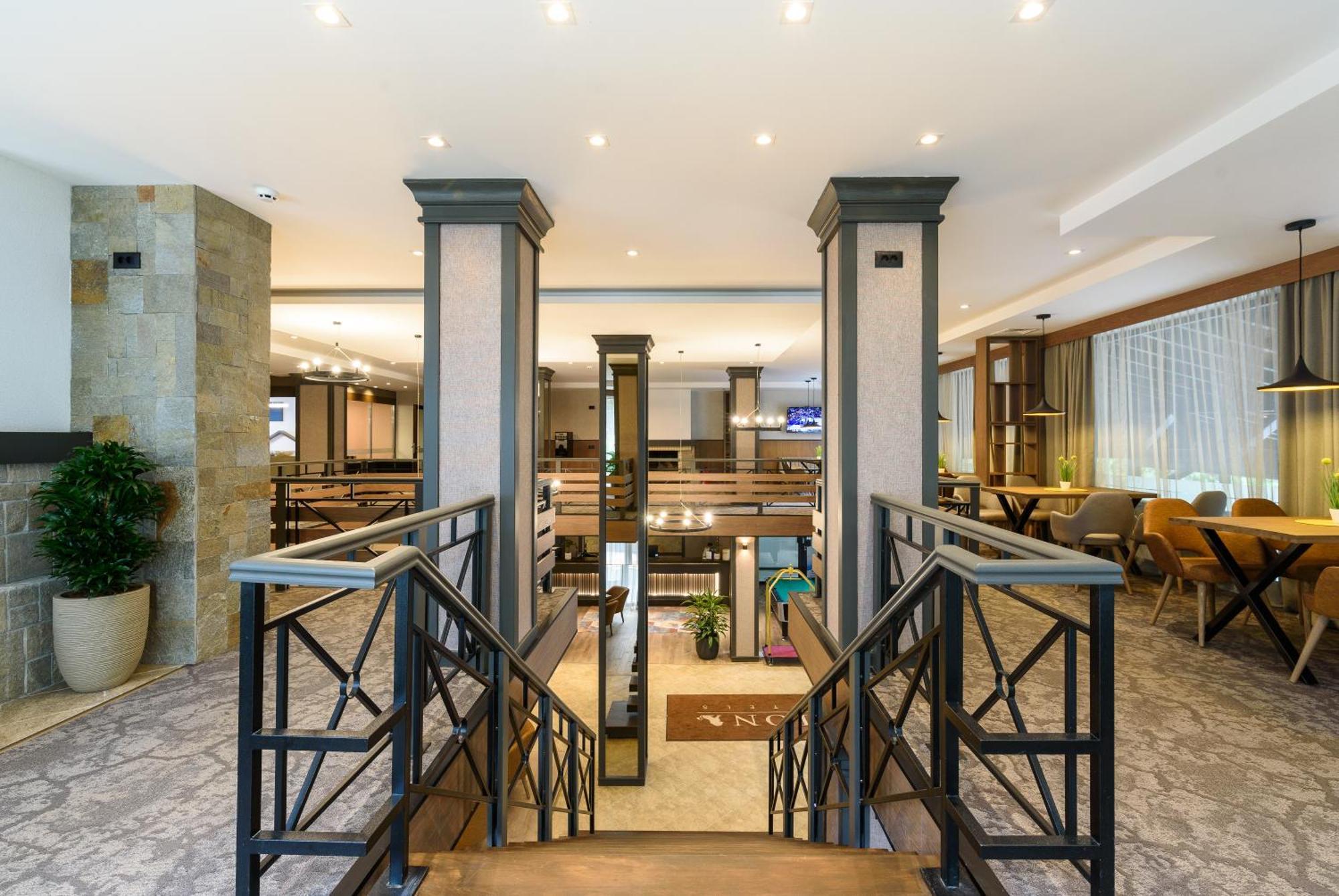 Lion Hotel Borovets Buitenkant foto