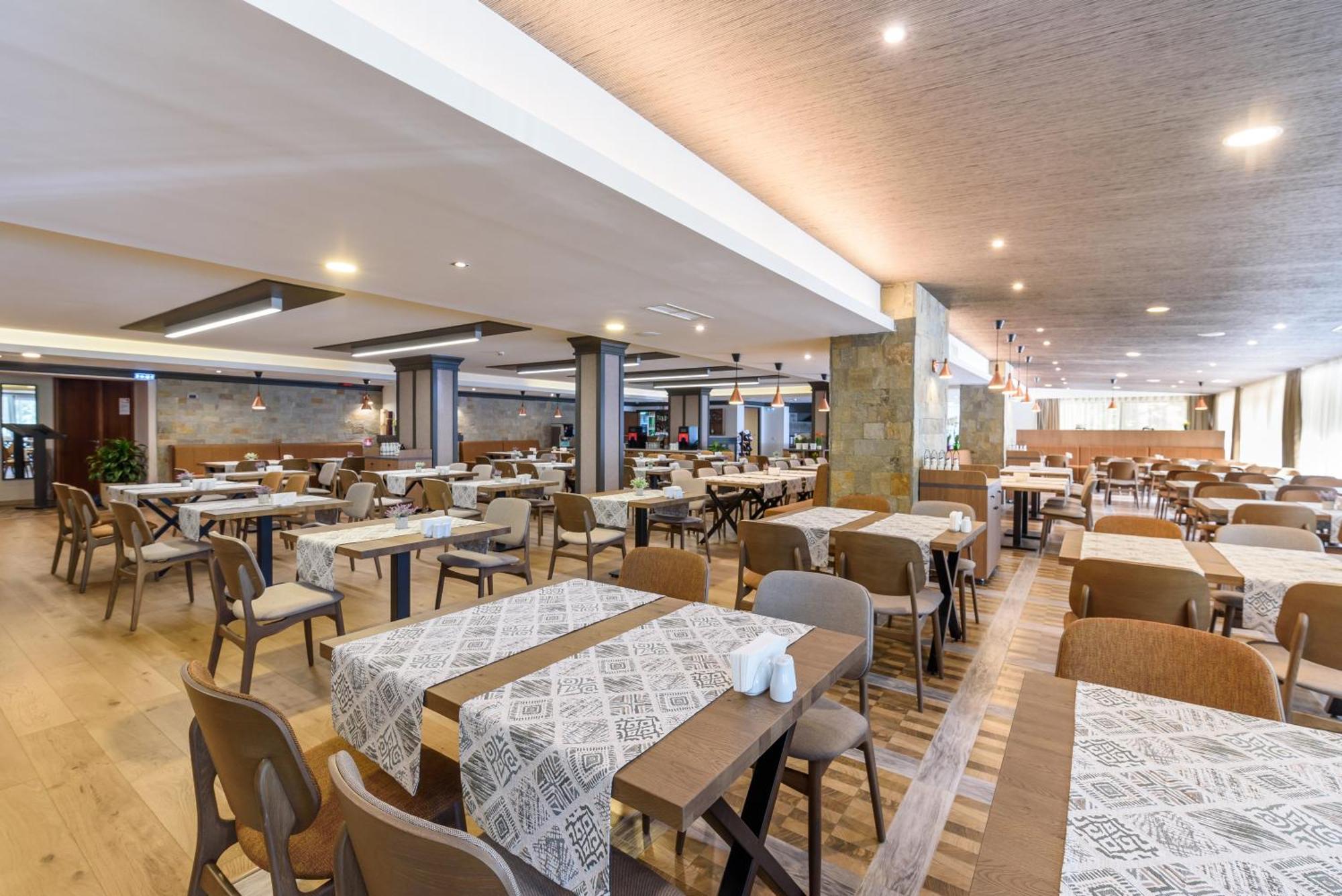 Lion Hotel Borovets Buitenkant foto