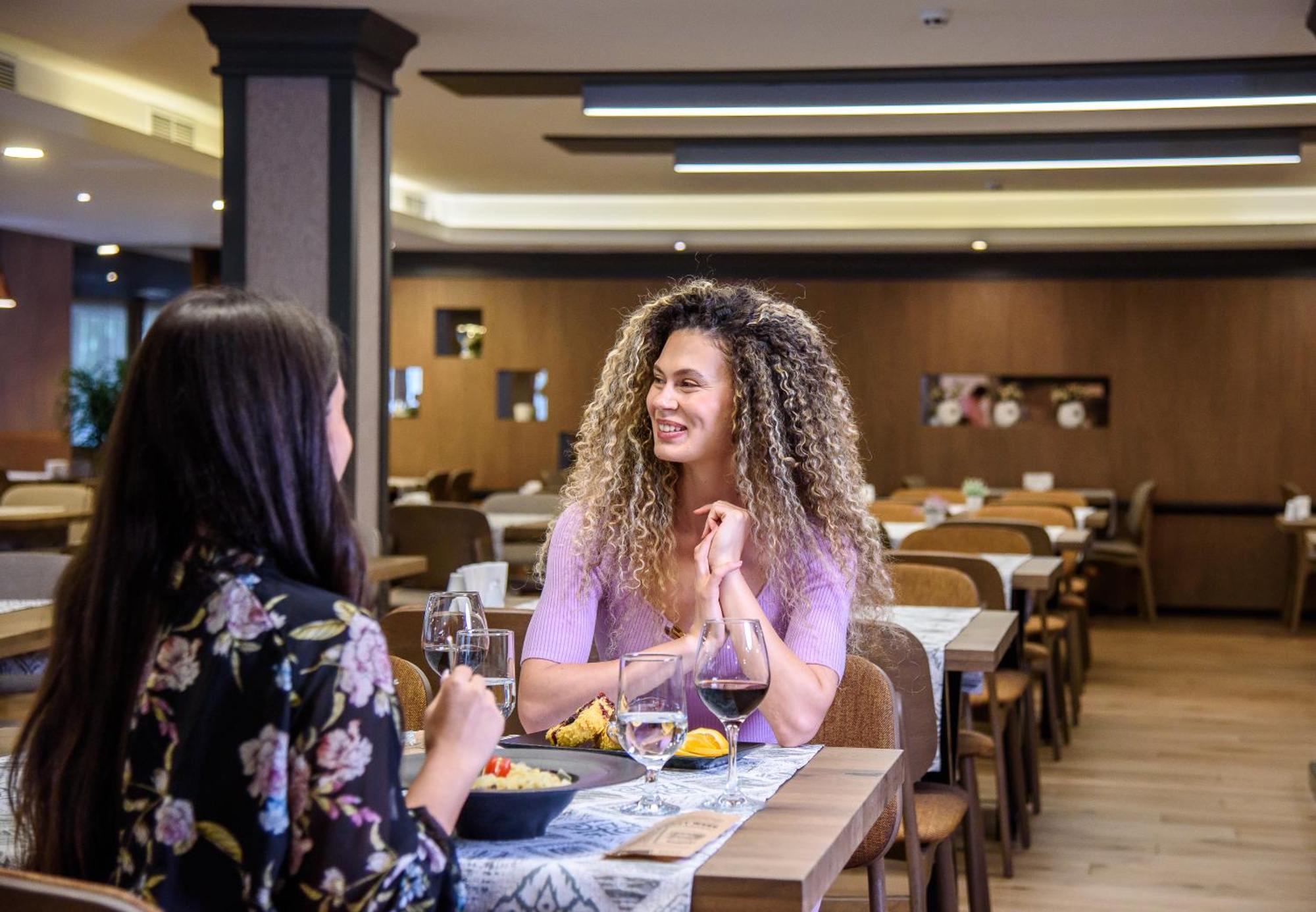 Lion Hotel Borovets Buitenkant foto