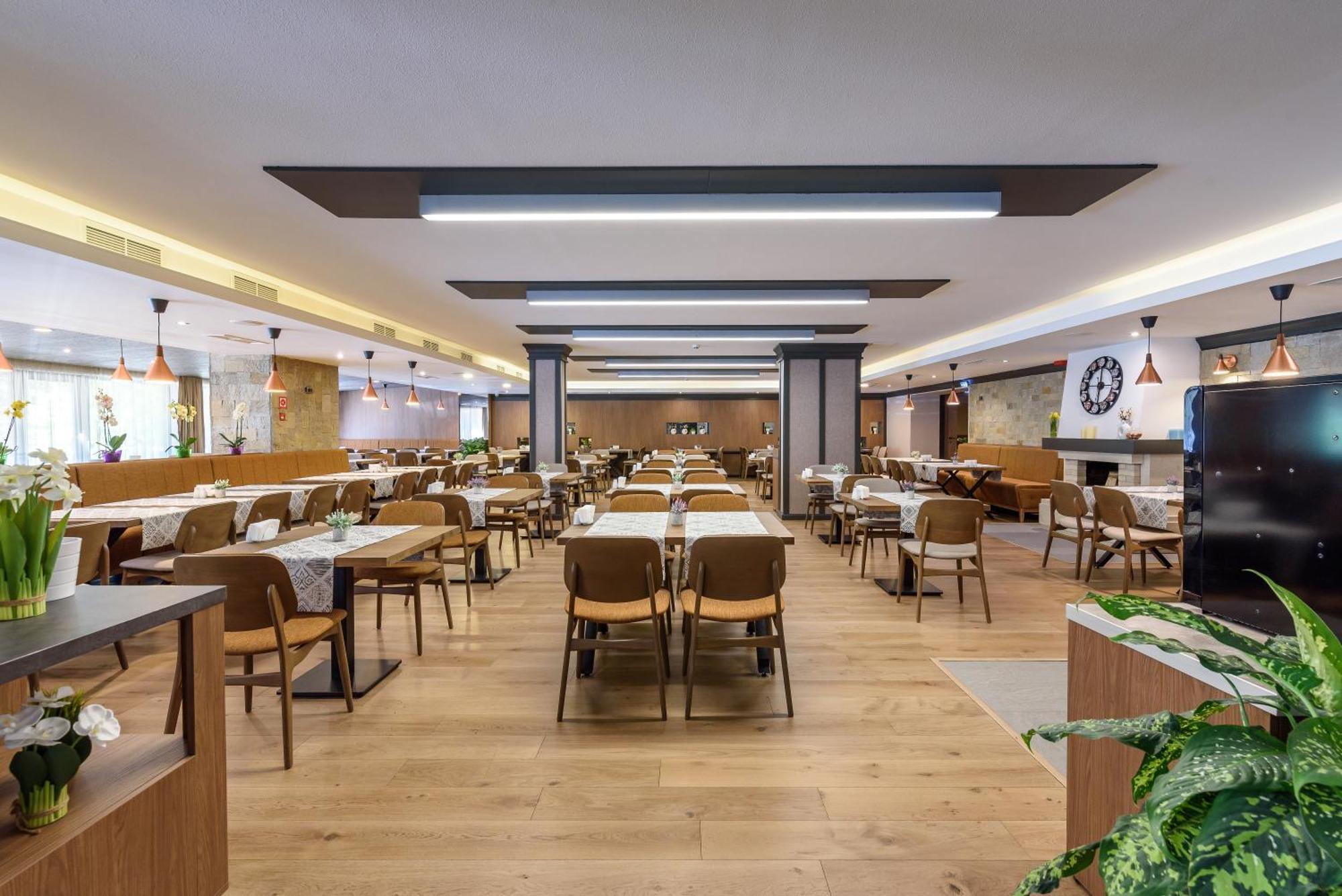 Lion Hotel Borovets Buitenkant foto