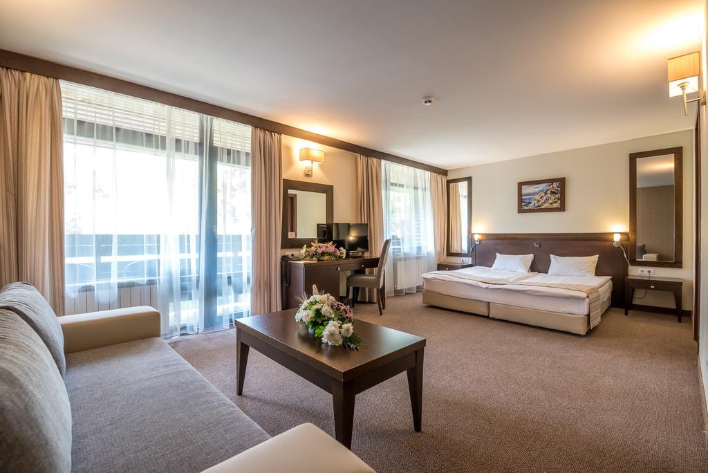 Lion Hotel Borovets Buitenkant foto